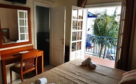 Hostal Marazul